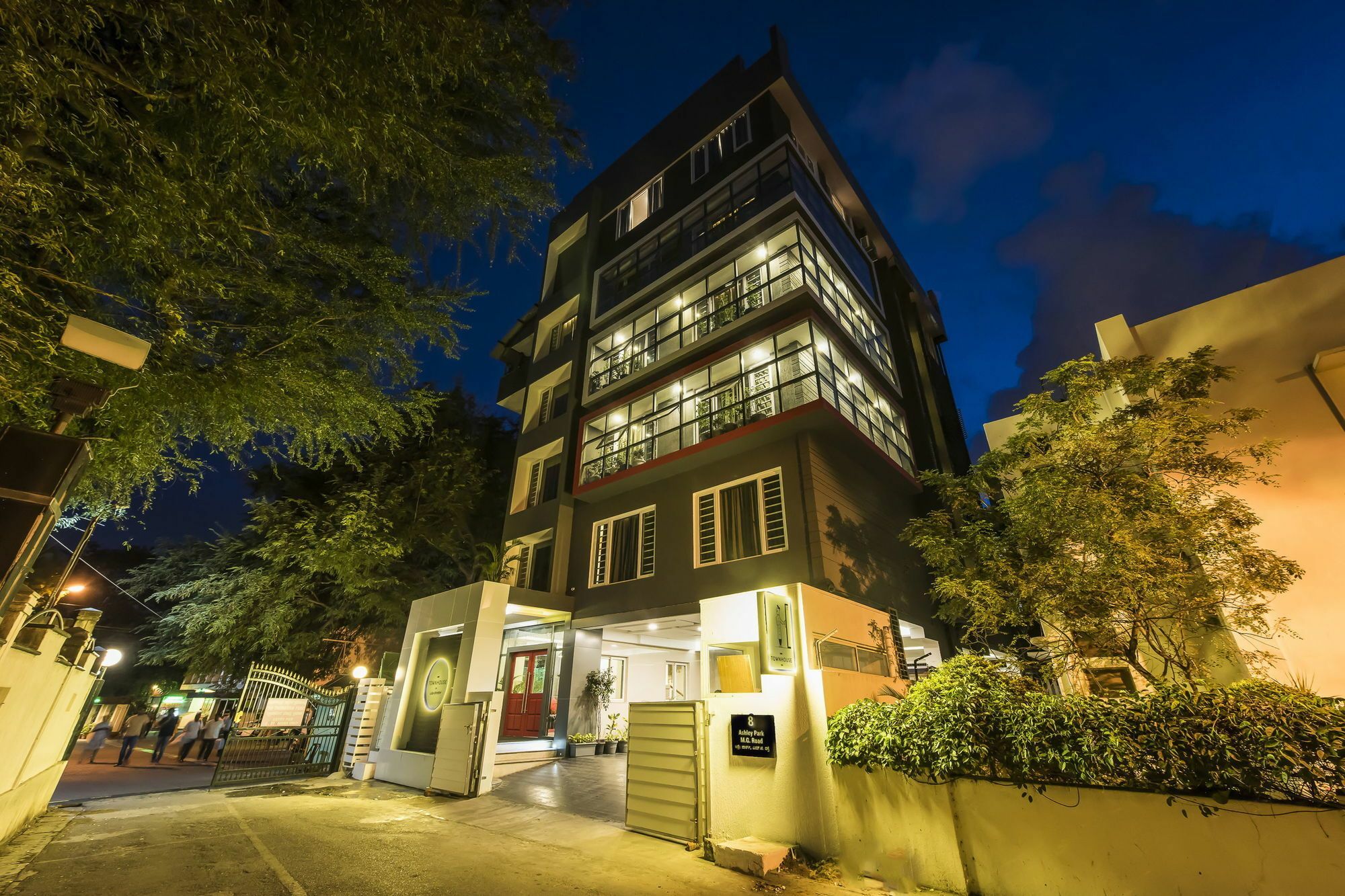 Hotel Oyo Townhouse 014 Mg Road Bangalore Exterior foto